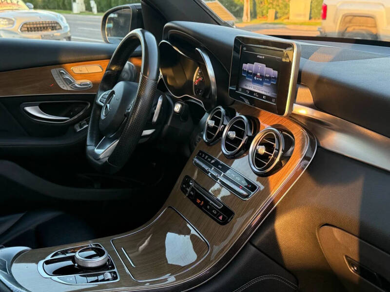 2018 Mercedes-Benz GLC GLC 300