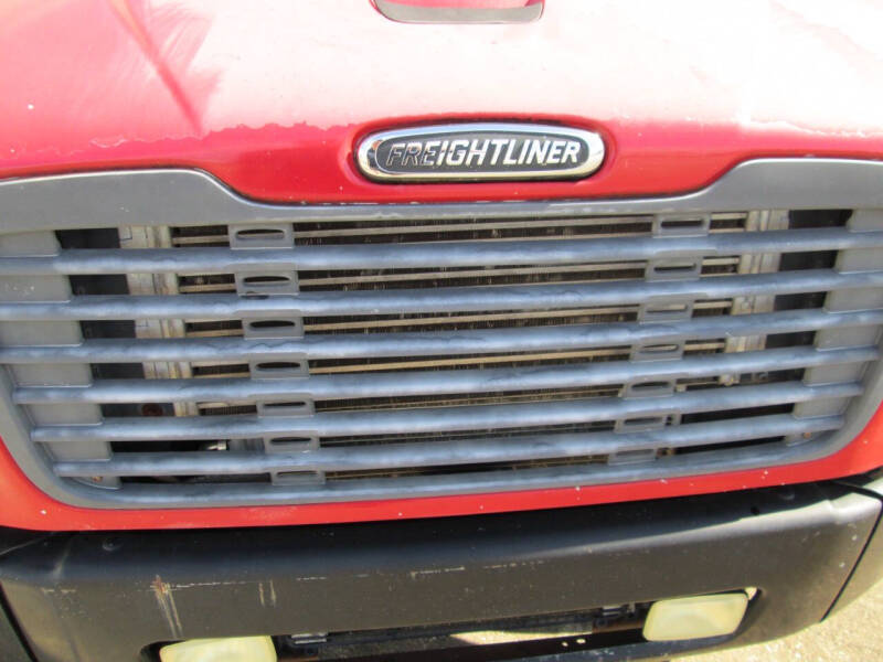 2005 Freightliner Business class M2