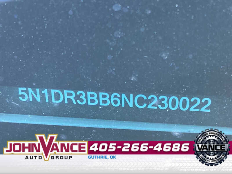 2022 Nissan Pathfinder SV