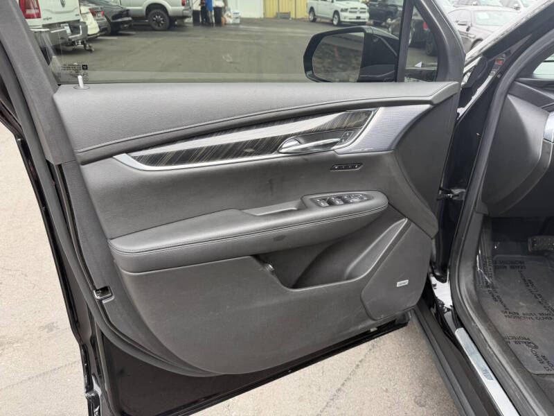 2020 Cadillac XT6 Premium Luxury