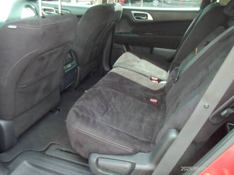 2015 Nissan Pathfinder S