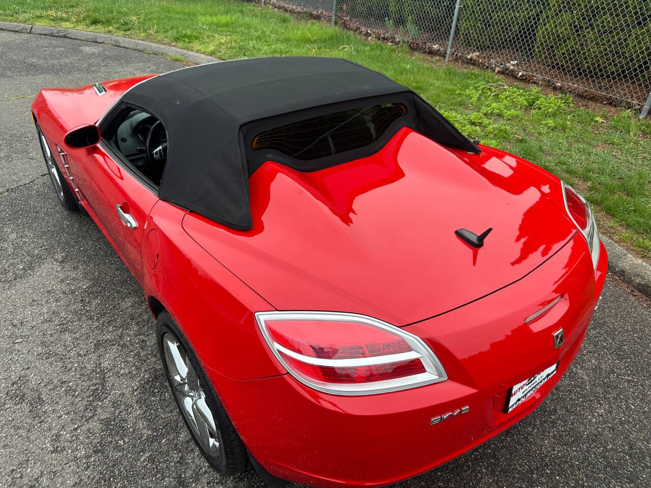 2008 Saturn SKY 3