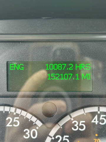2013 Freightliner Business class M2