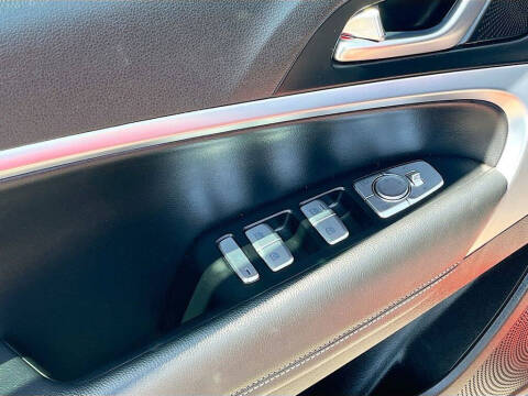 2023 Genesis G70