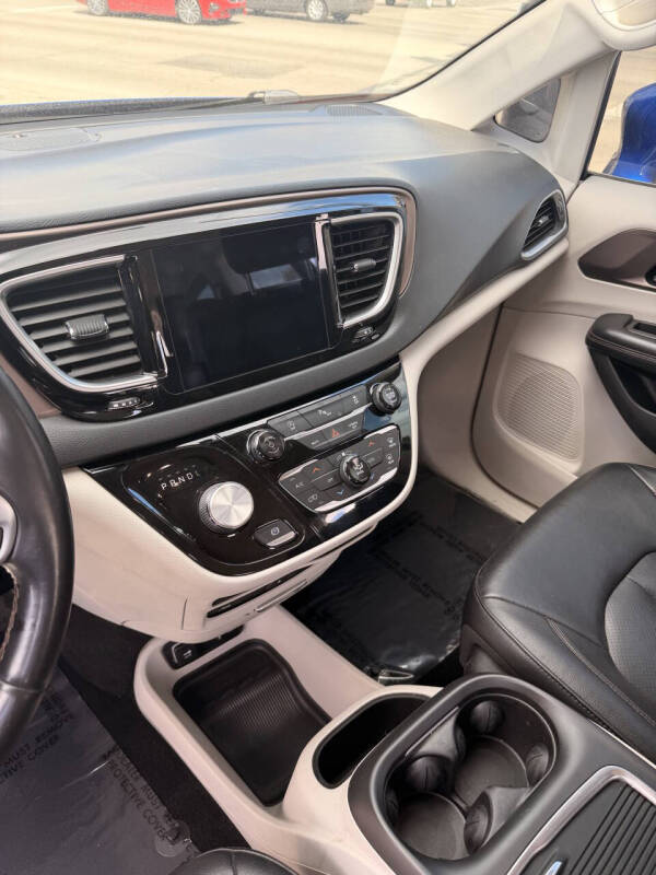 2018 Chrysler Pacifica Touring L Plus