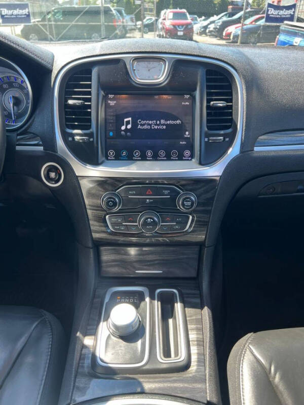 2017 Chrysler 300 Limited