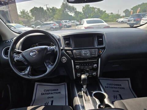 2020 Nissan Pathfinder SV