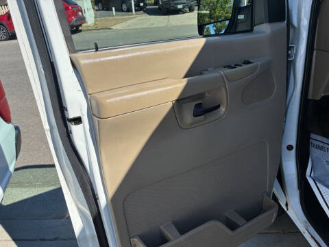 2003 Ford E-Series E-350 SD XLT