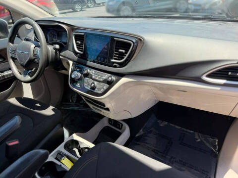 2017 Chrysler Pacifica Touring