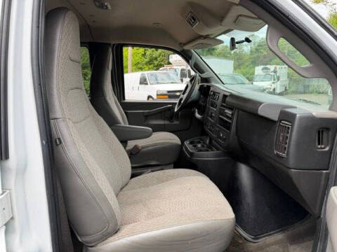 2017 Chevrolet Express LT 2500