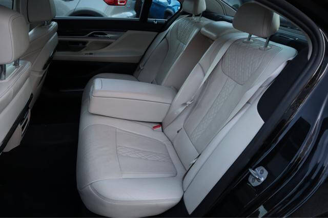 2018 BMW 7 Series 740e xDrive iPerformance