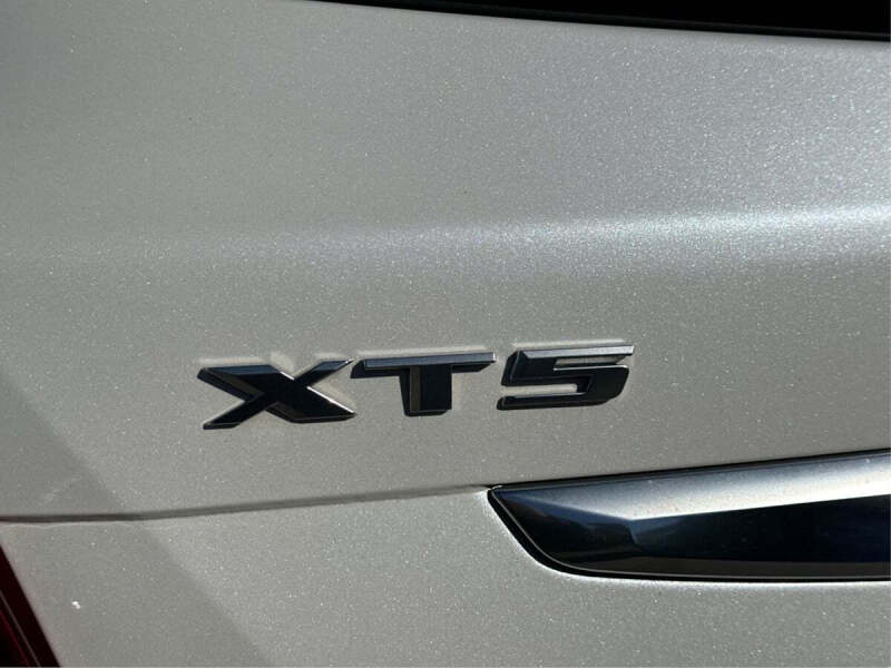 2018 Cadillac XT5 Luxury