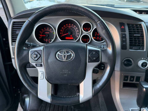 2016 Toyota Sequoia SR5