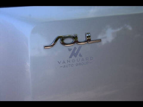 2010 Kia Soul +