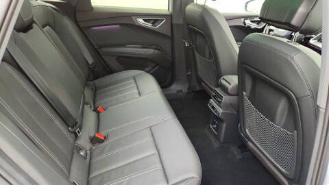 2024 Audi Q4 e-tron quattro Premium Plus 55