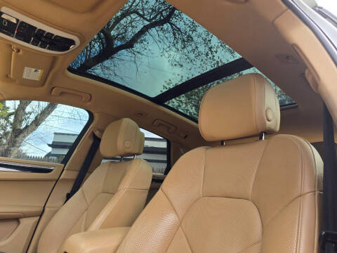 2017 Porsche Macan S