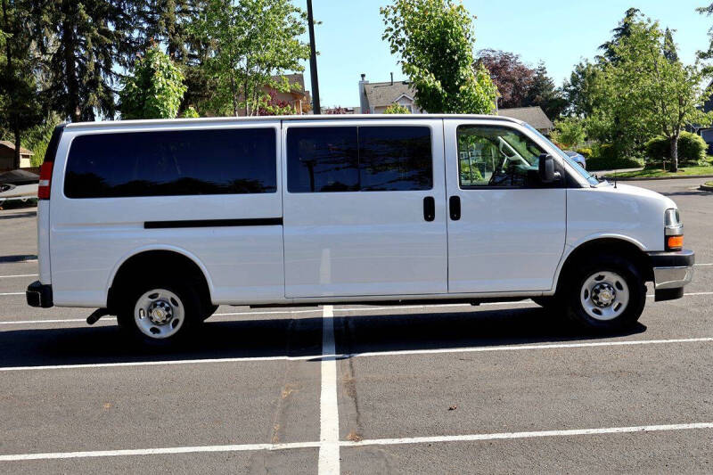 2024 Chevrolet Express LT 3500