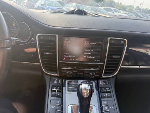 2013 Porsche Panamera 4