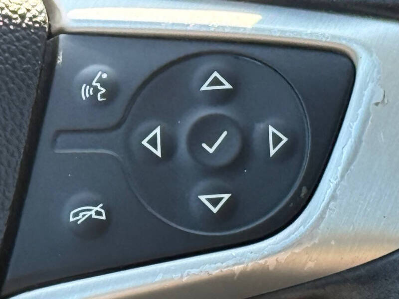 2017 GMC Acadia SLE-2