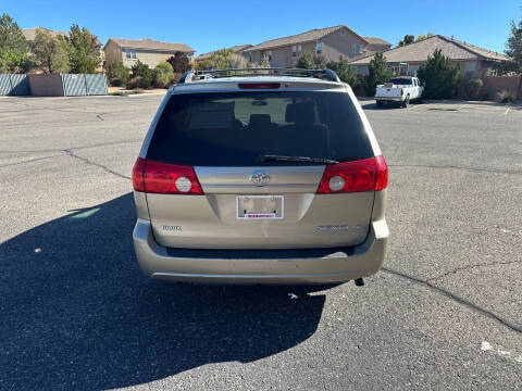 2009 Toyota Sienna LE 8-Passenger