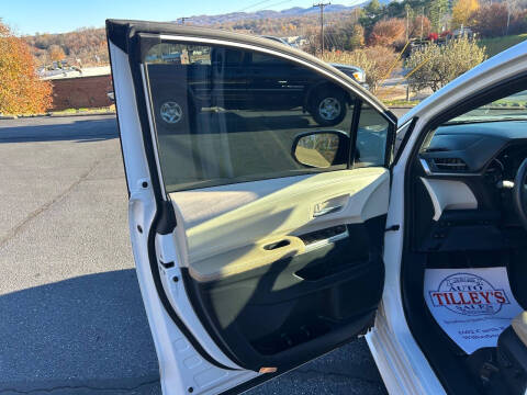 2022 Toyota Sienna XLE 8-Passenger