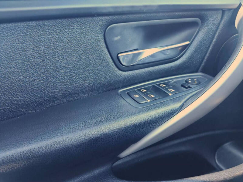 2016 BMW 3 Series 320i