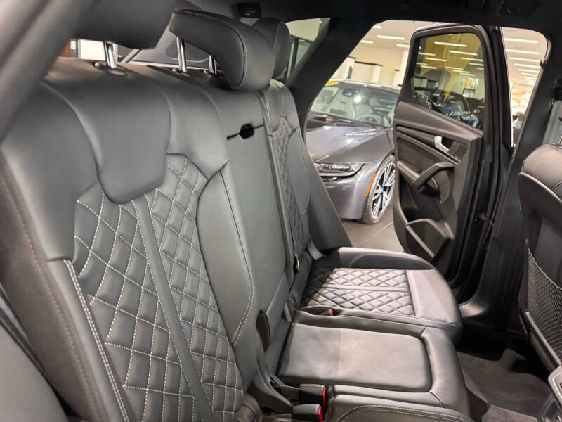 2024 Audi SQ5 3.0T quattro Premium Plus