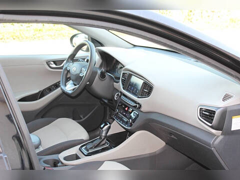 2017 Hyundai Ioniq Hybrid Blue