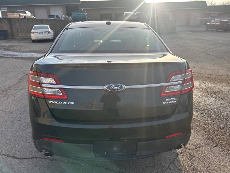 2014 Ford Taurus SEL