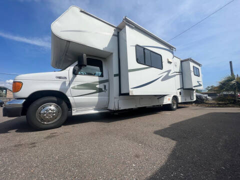 2005 Forest River Sunseeker for sale at Florida Coach Trader, Inc. in Tampa FL