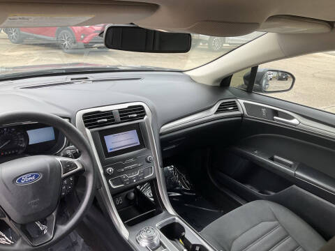 2019 Ford Fusion SE