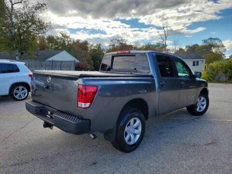 2013 Nissan Titan SV