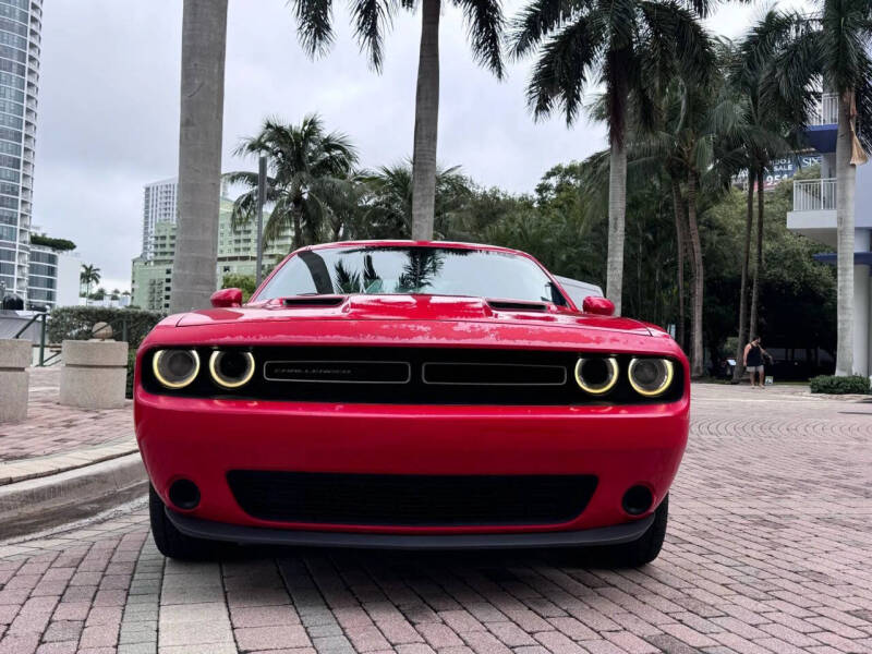 2015 Dodge Challenger SXT