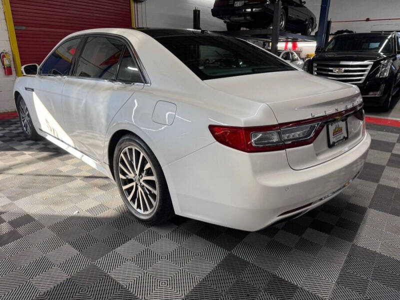 2017 Lincoln Continental Select