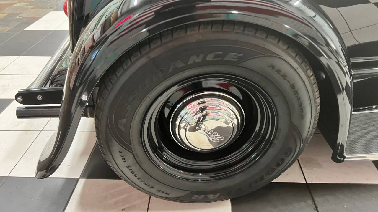 1930 Ford Model A 34
