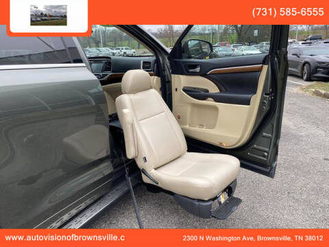 2017 Toyota Highlander for sale at Auto Vision Inc. in Brownsville TN