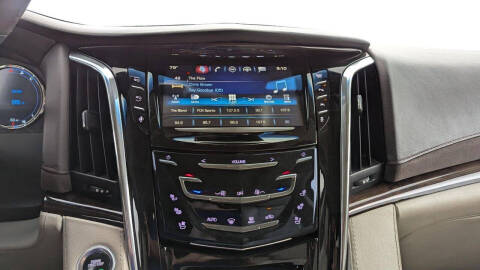 2016 Cadillac Escalade Luxury Collection