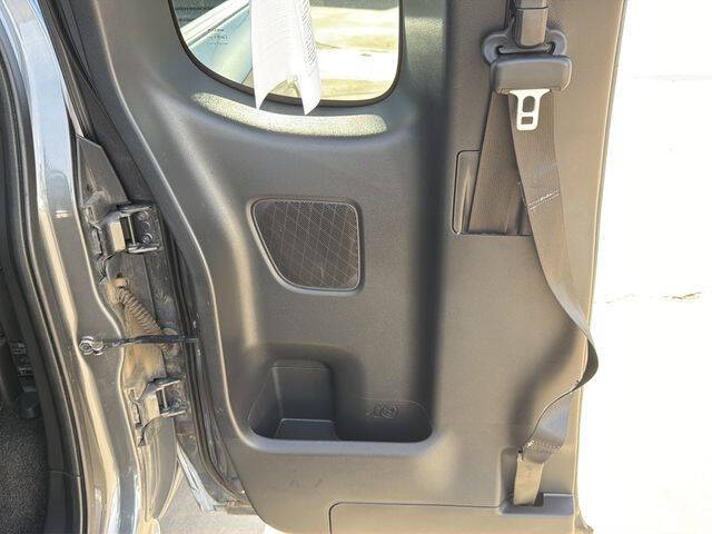 2023 Nissan Frontier S