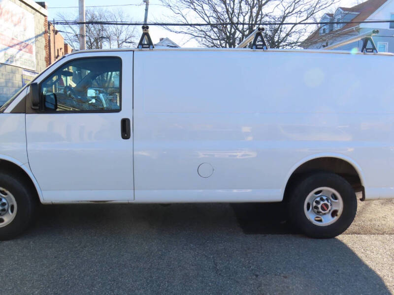 2017 GMC Savana 2500