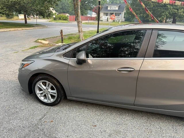 2017 Chevrolet Cruze LT Auto