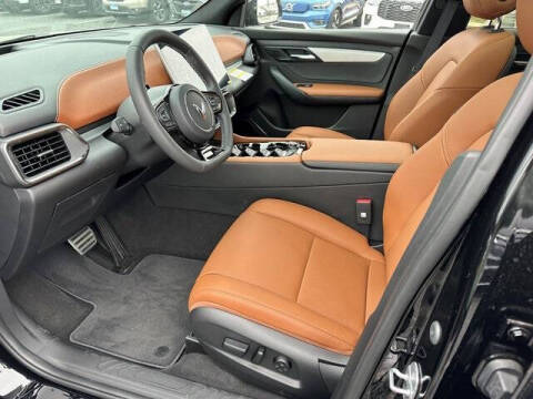 2025 VinFast VF8 Plus