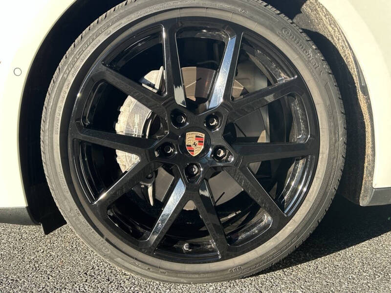 2025 Porsche Panamera 4