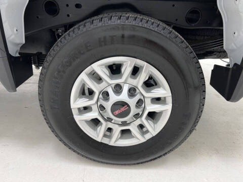 2025 GMC Sierra 2500HD Pro