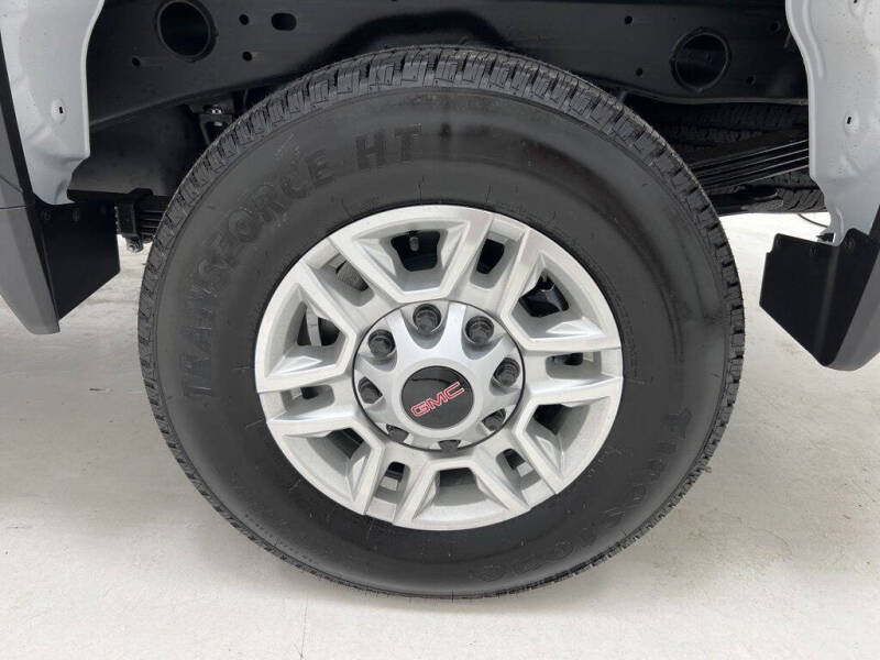 2025 GMC Sierra 2500HD Pro