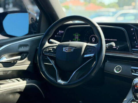 2023 Cadillac Escalade ESV Luxury