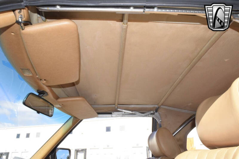 1988 Mercedes-Benz 560-Class 560 SL