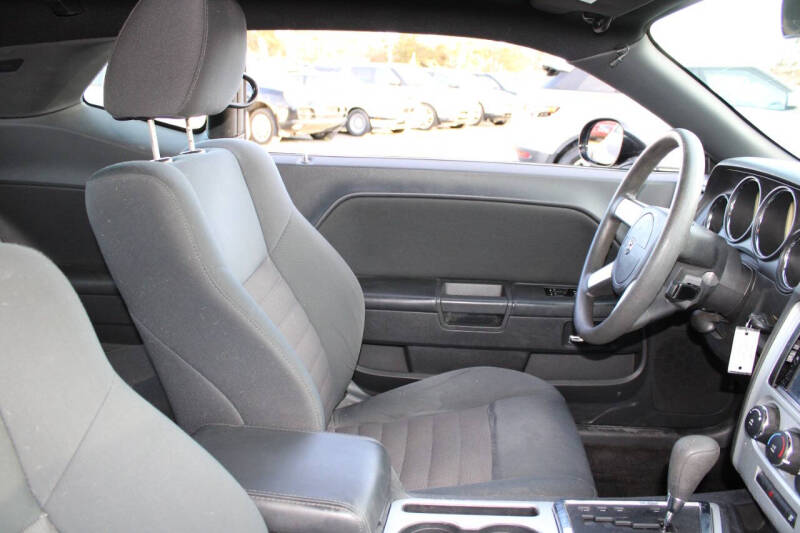 2010 Dodge Challenger SE