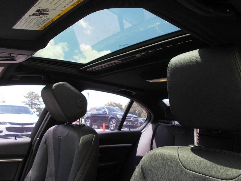 2018 BMW 3 Series 330i xDrive