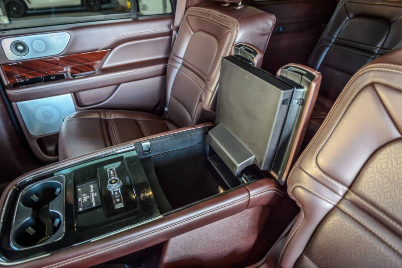 2019 Lincoln Navigator Black Label