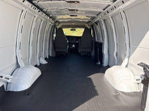 2025 GMC Savana 2500